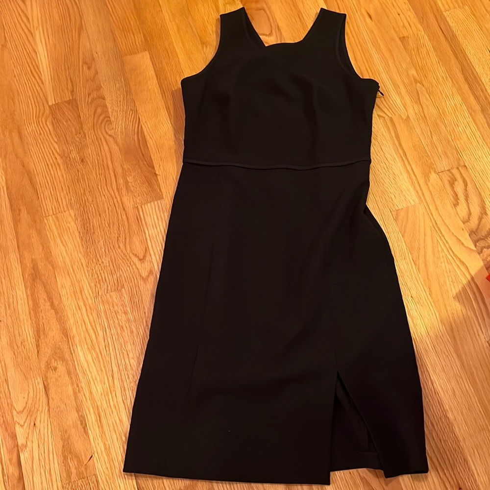 🖤 Ann Taylor - LBD cut out dress